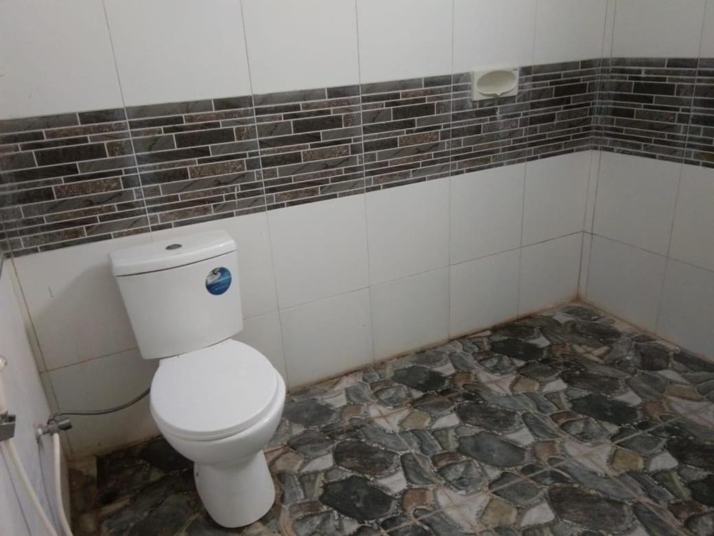 Hotel Krui Syariah Bagian luar foto